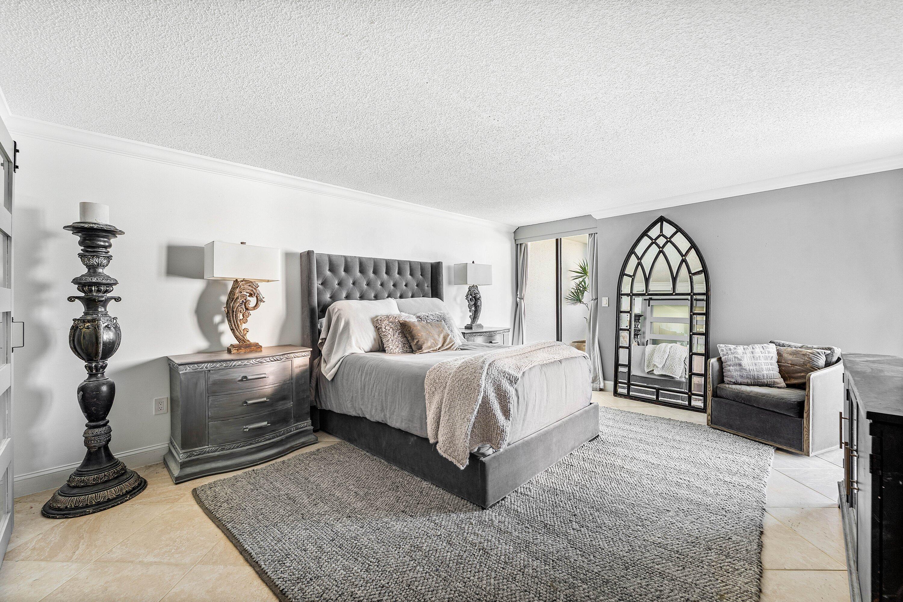 5080 North Ocean Drive, Unit 6B Singer Island, FL 33404 - Photo 10 of 40 Large Master Suite