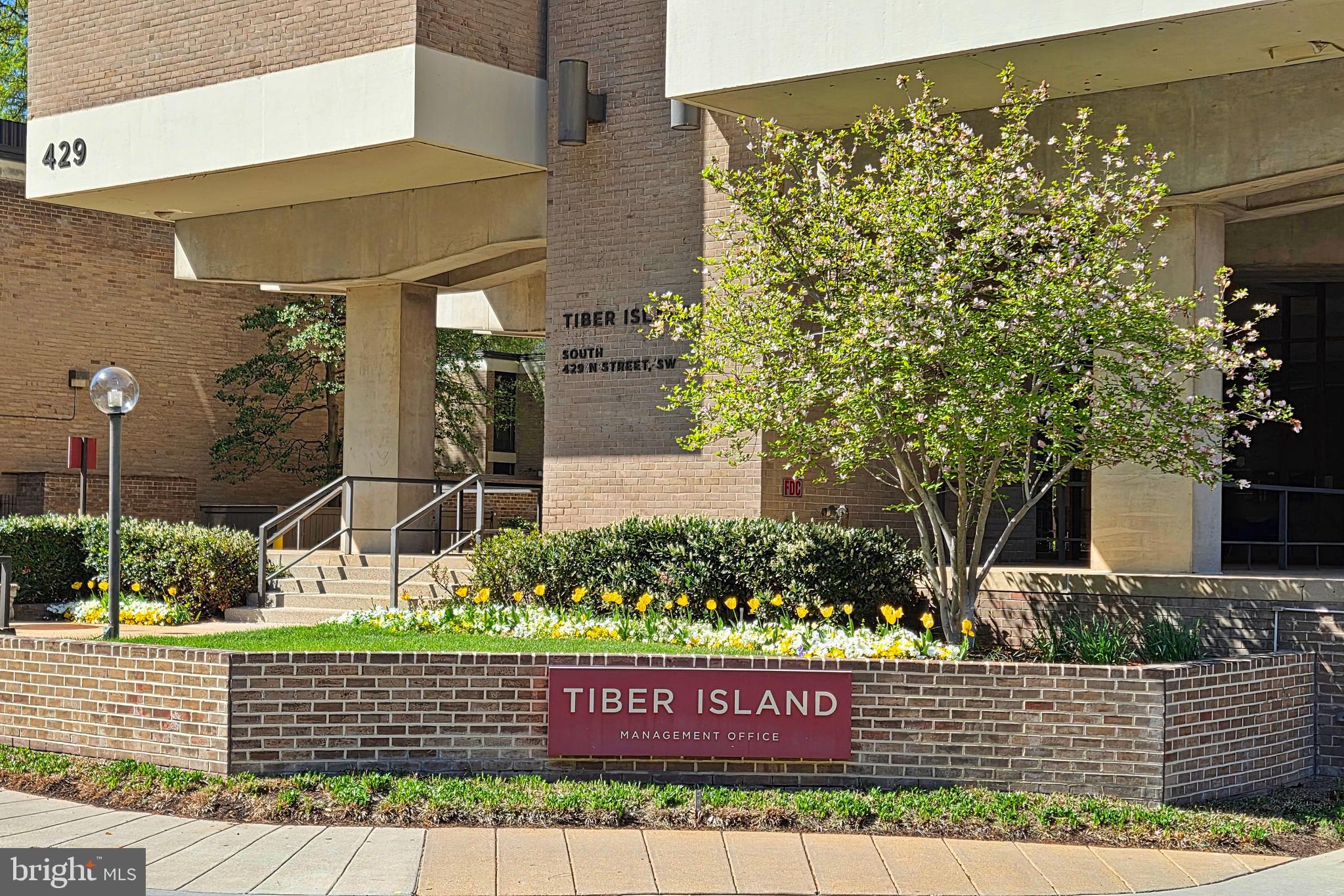 1245 4th Street Southwest, Unit E602 Washington, DC 20024 - Photo 22 of 35 Building Office Entrance
