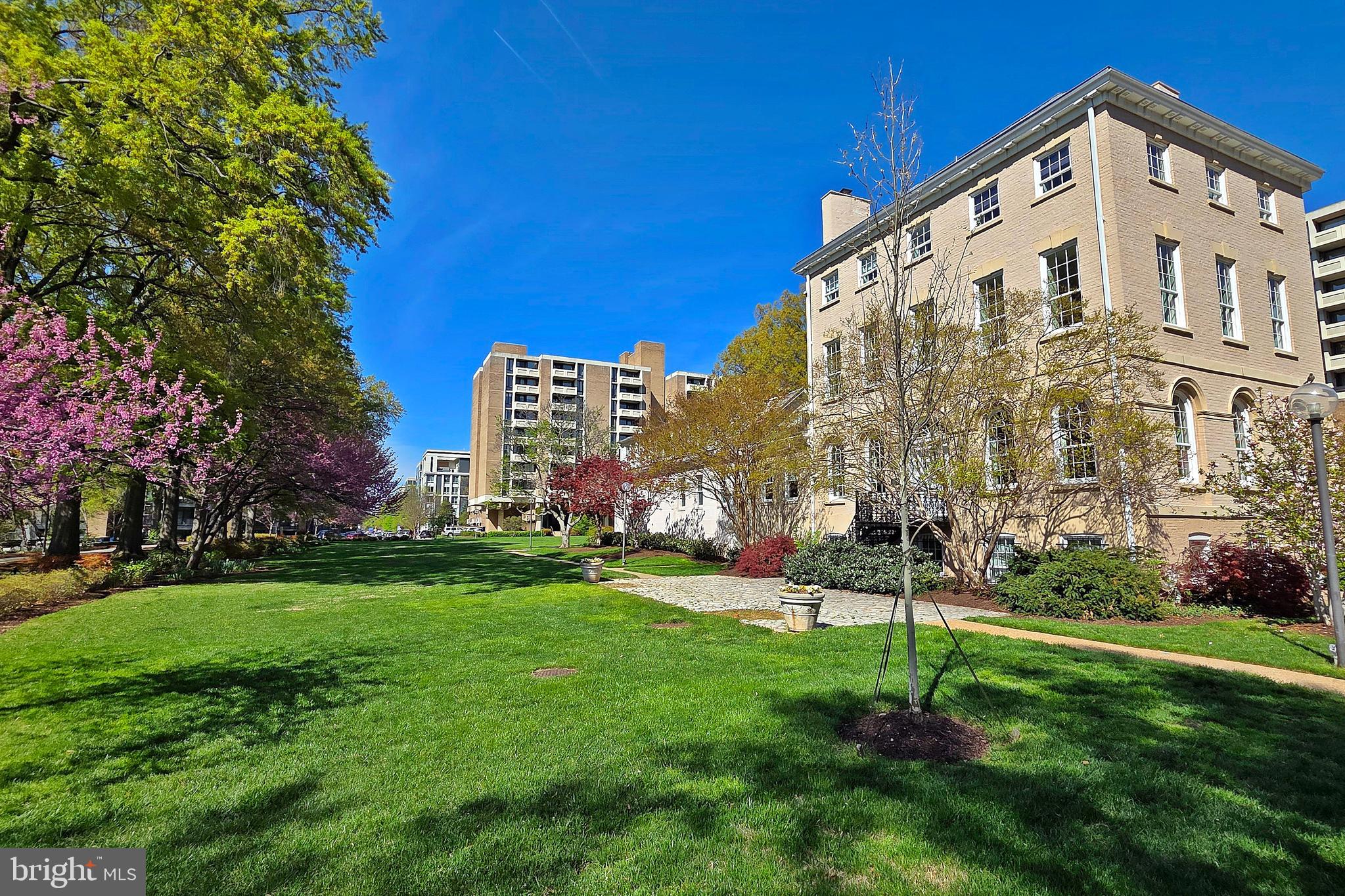1245 4th Street Southwest, Unit E602 Washington, DC 20024 - Photo 26 of 35 Community Greenspace