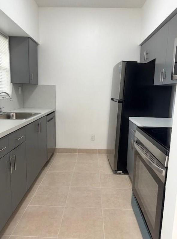 660 Cypress Club Way, Unit F Pompano Beach, FL 33064 - Photo 2 of 13 Photo 2