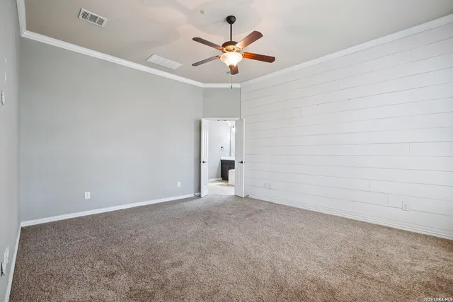 $2,600 | 707 Gold Beauty, San Antonio, TX 78245