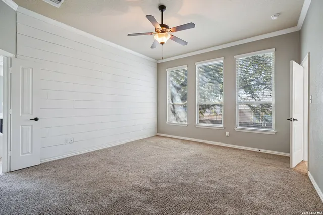 $2,600 | 707 Gold Beauty, San Antonio, TX 78245