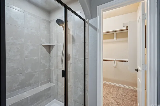 $2,600 | 707 Gold Beauty, San Antonio, TX 78245