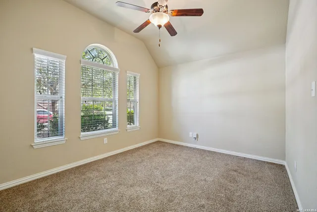 $2,600 | 707 Gold Beauty, San Antonio, TX 78245