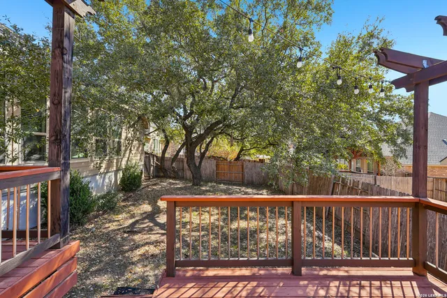 $2,600 | 707 Gold Beauty, San Antonio, TX 78245