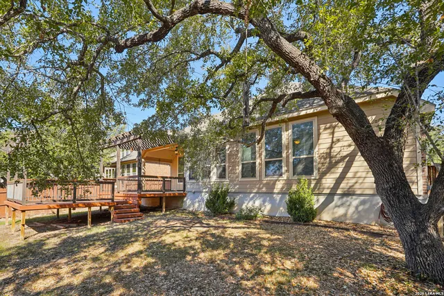 $2,600 | 707 Gold Beauty, San Antonio, TX 78245