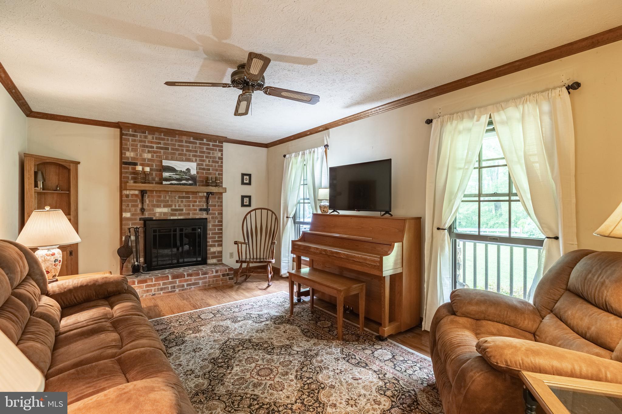 5218 Caledon Road King George, VA 22485 - Photo 16 of 59 Living Room, crown molding