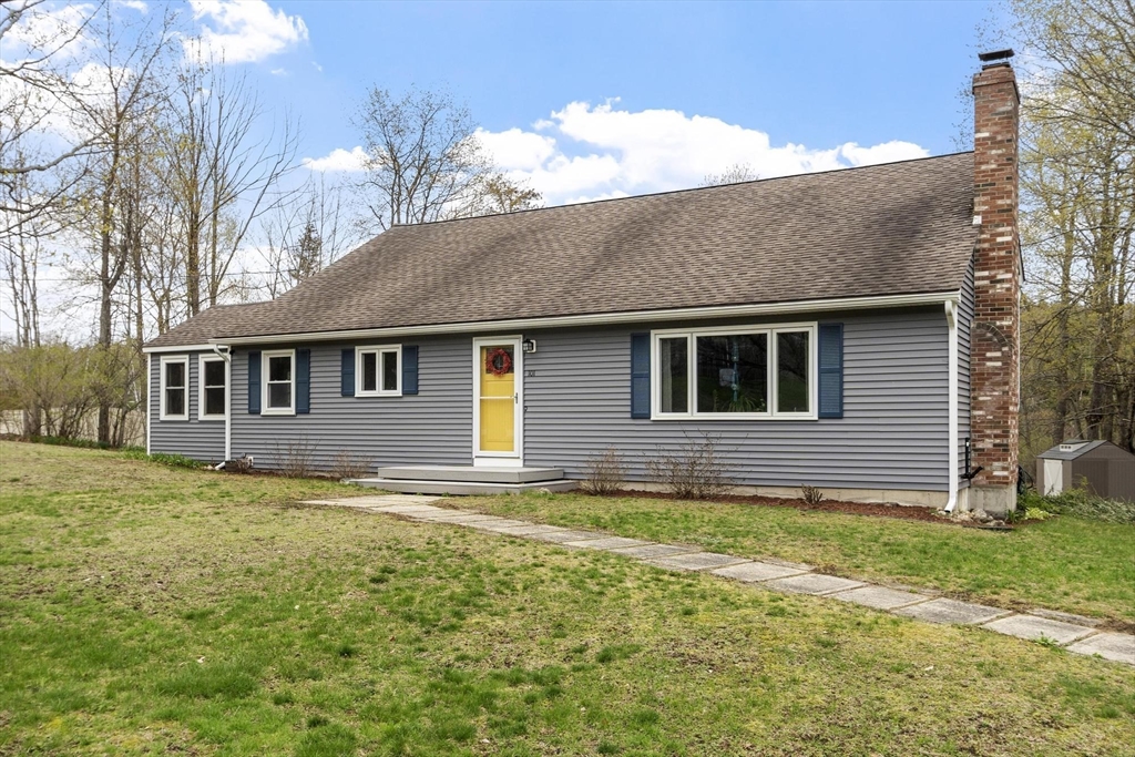 101 Williams Road Ashburnham, MA 01430 - Photo 2 of 42 a backyard of a house