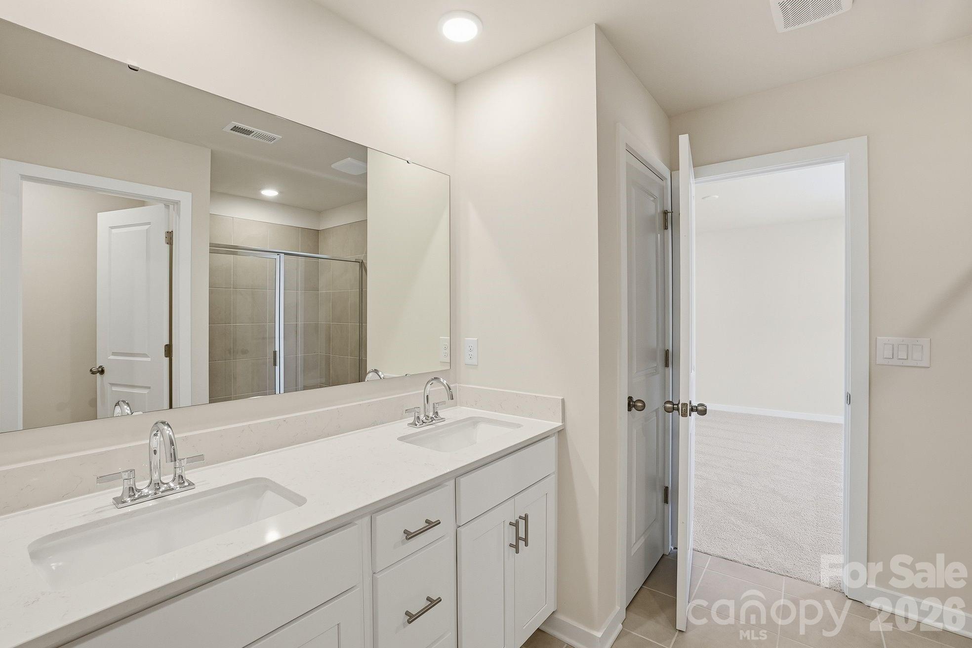 231 Bezelle Avenue York, SC 29745 - Photo 7 of 11