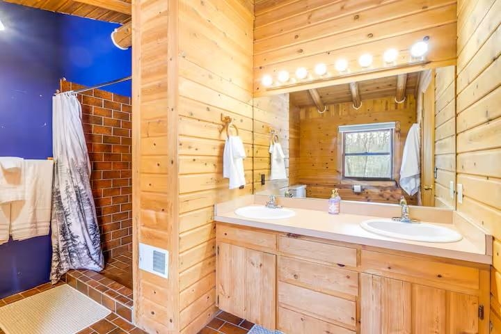 5452 Karlin Road Interlochen, MI 49643 - Photo 18 of 29