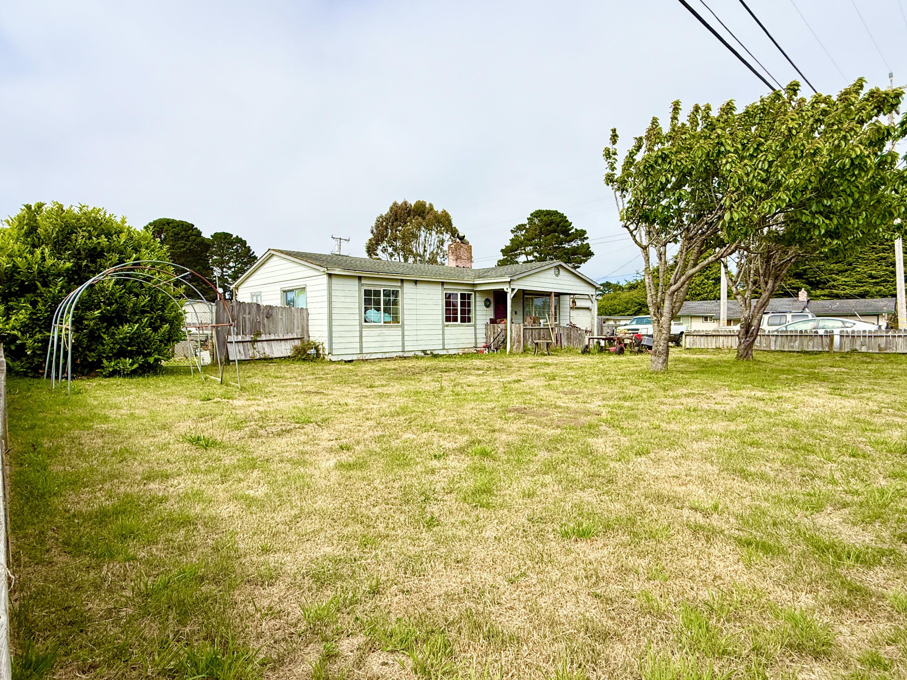 991 Mary Road McKinleyville, CA 95519 - Photo 3 of 22