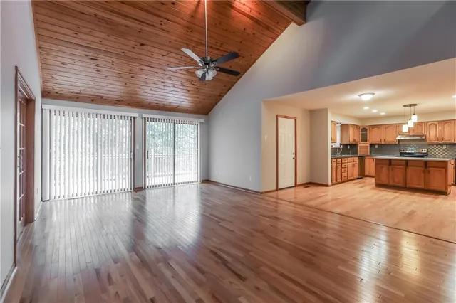 $3,110 | 8384 North Britt Court, Kansas City, MO 64151