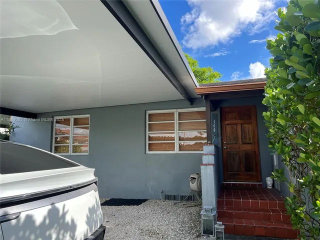 $775,000 | 3160 Southwest 19th Terrace, Miami, FL 33145