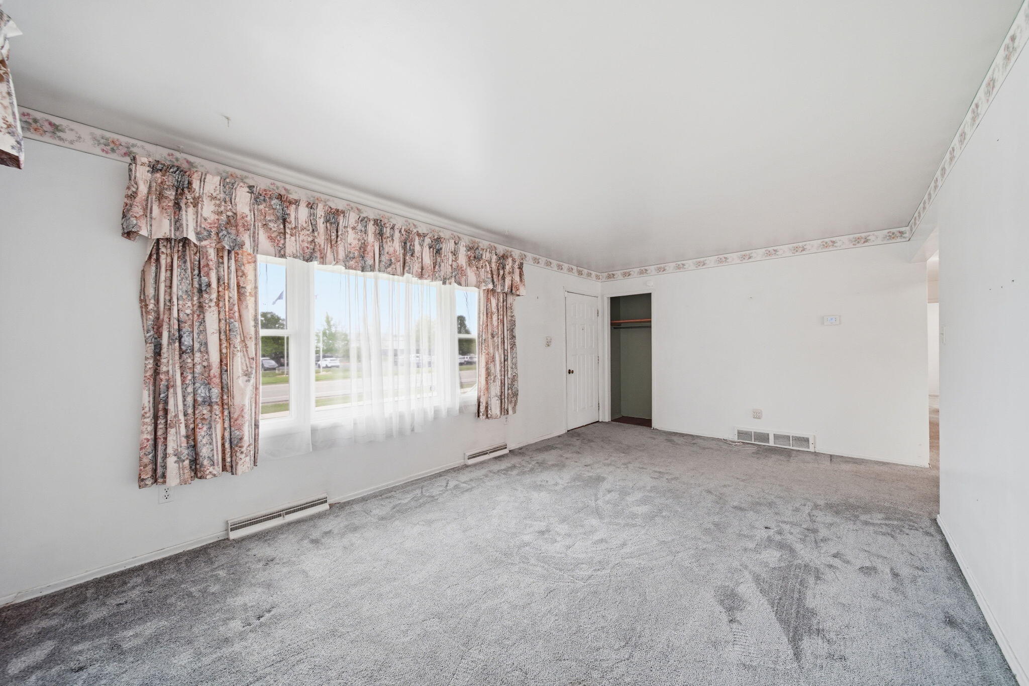 4024 County Farm Road Jackson, MI 49201 - Photo 5 of 46 6-web-or-mls-DSC03269