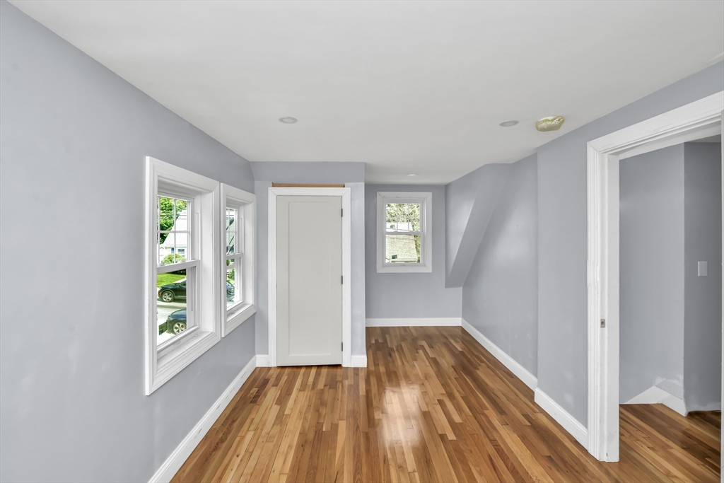 189 Sherrin Street Boston, MA 02136 - Photo 2 of 19 Gallery Image 2