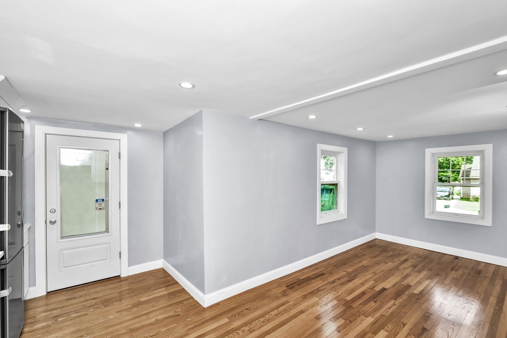 189 Sherrin Street Boston, MA 02136 - Photo 9 of 19 Gallery Image 9