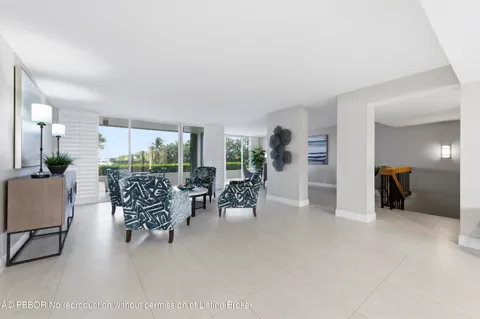 $449,000 | 126 Lakeshore Drive, Unit 526, North Palm Beach, FL 33408