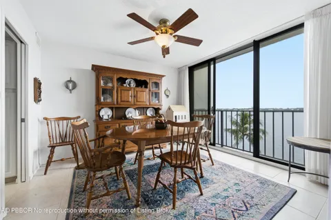 $449,000 | 126 Lakeshore Drive, Unit 526, North Palm Beach, FL 33408