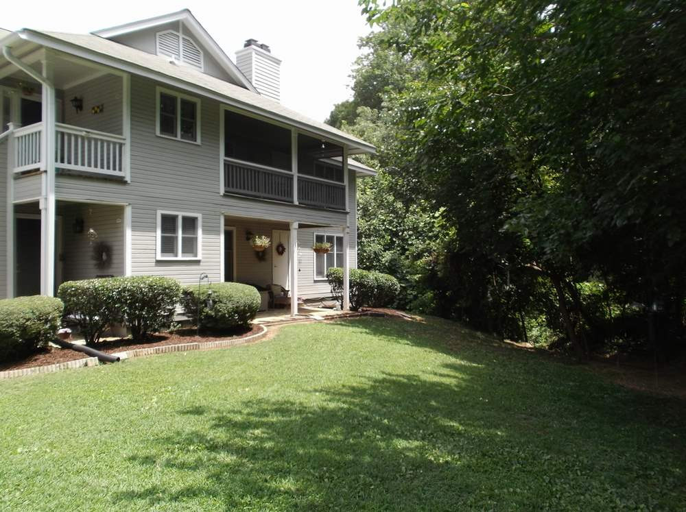 2801 Edridge Court, Unit 102 Raleigh, NC 27607 - Photo 1 of 23 Photo 1