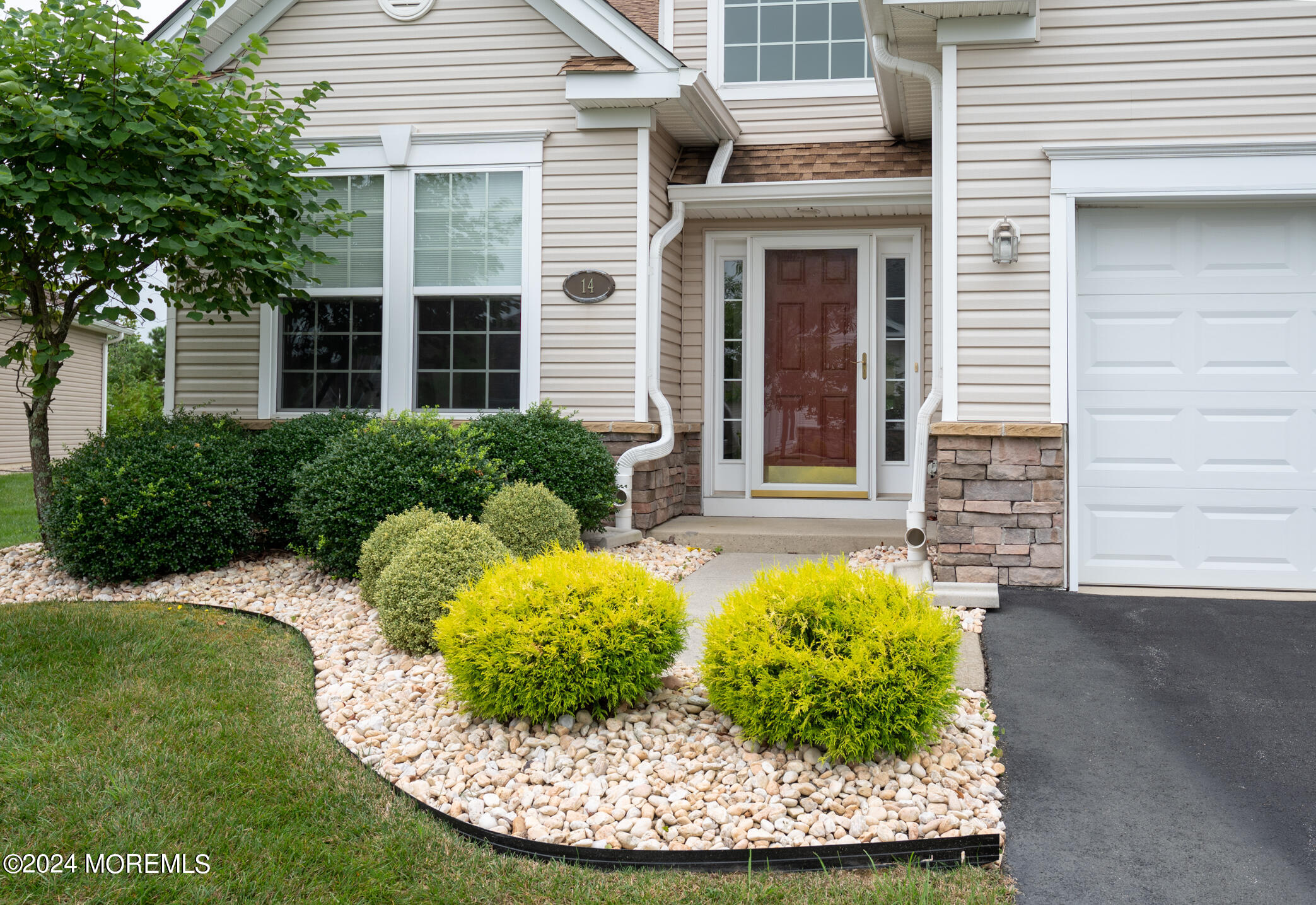 14 Moonlight Drive Barnegat, NJ 08005 - Photo 3 of 38 DSC_7964