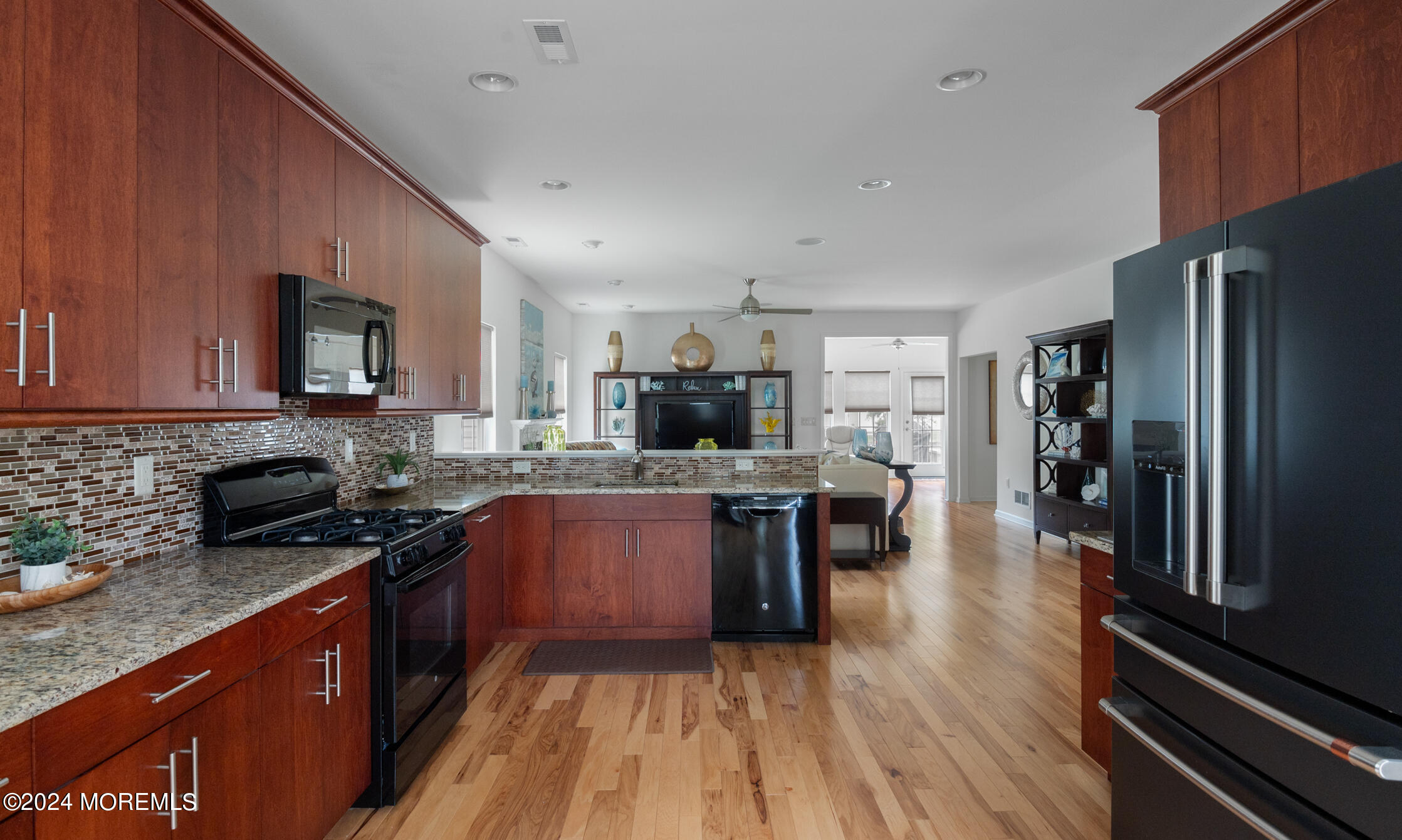 14 Moonlight Drive Barnegat, NJ 08005 - Photo 6 of 38 DSC_7991