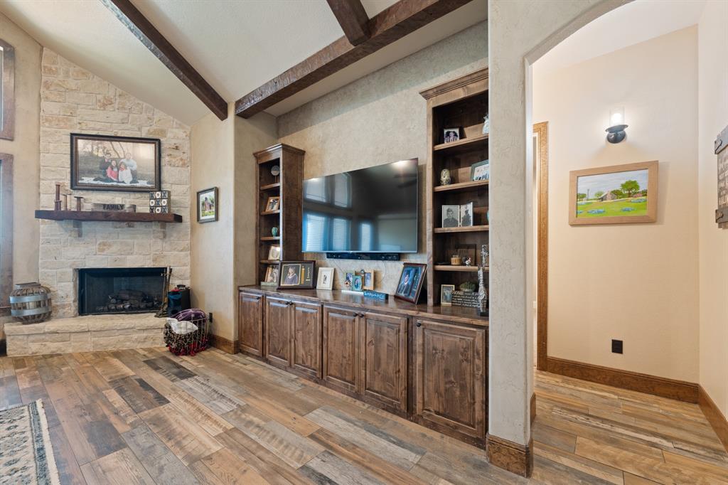 9833 Wildcat Ridge Godley, TX 76044 - Photo 5 of 40