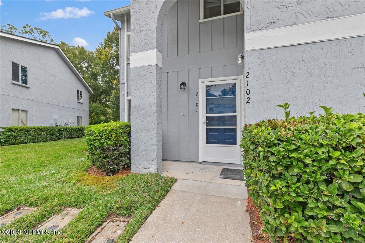 3270 Ricky Drive, Unit 2101 Jacksonville, FL 32223 - Photo 2 of 16 02-Entryway