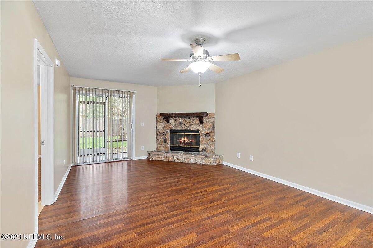 3270 Ricky Drive, Unit 2101 Jacksonville, FL 32223 - Photo 6 of 16 06-Family Room