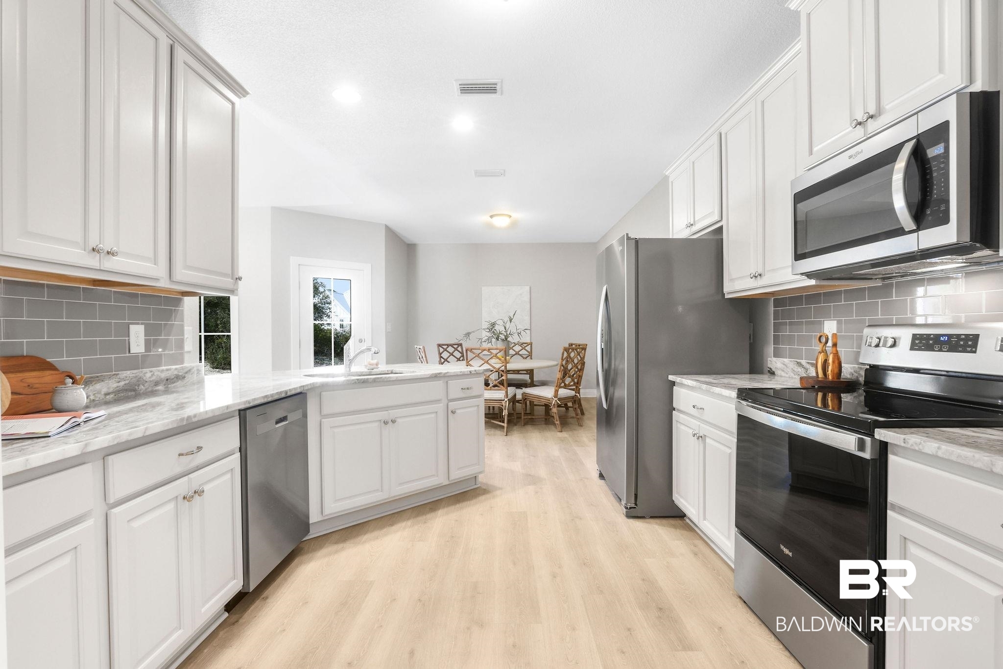 30815 Ono N Loop West Orange Beach, AL 36561 - Photo 11 of 40 Kitchen