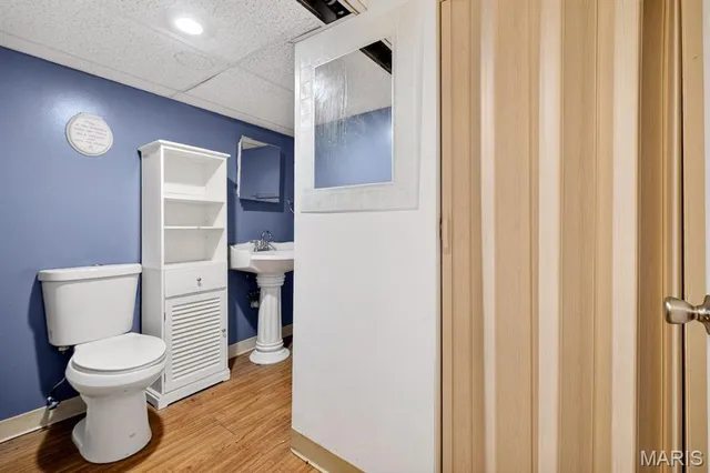 $400,000 | 4 Riviera Court, Lake St. Louis, MO 63367