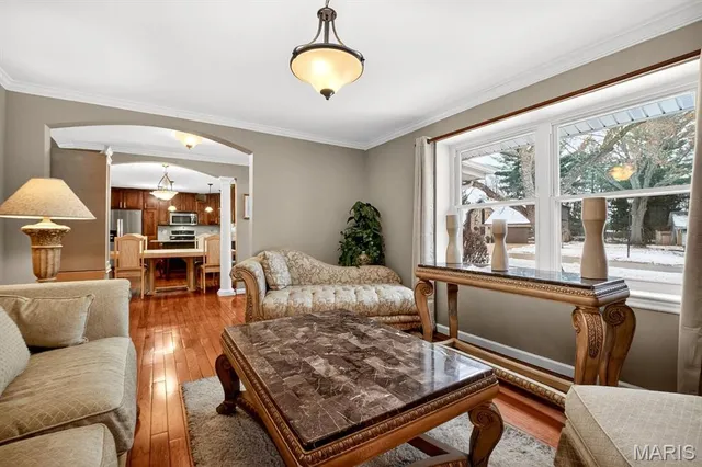 $400,000 | 4 Riviera Court, Lake St. Louis, MO 63367