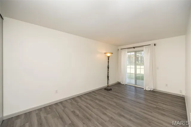 $104,900 | 853 Dumont Place, Unit B, St. Louis, MO 63125