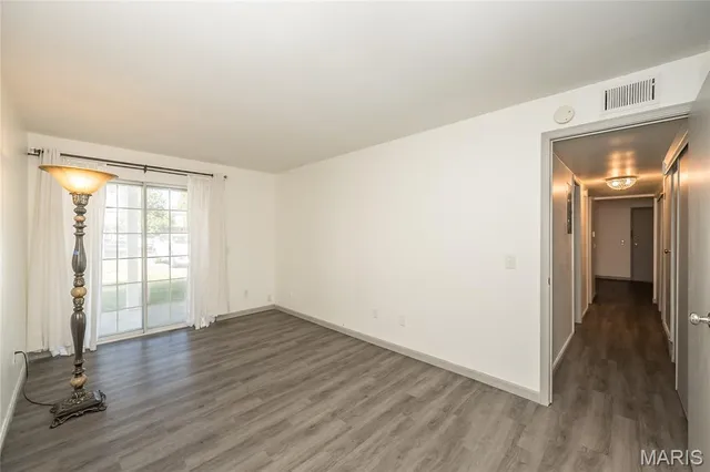 $104,900 | 853 Dumont Place, Unit B, St. Louis, MO 63125