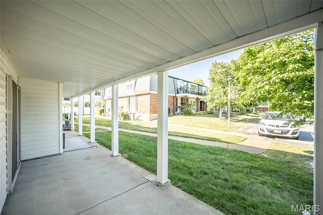 $104,900 | 853 Dumont Place, Unit B, St. Louis, MO 63125