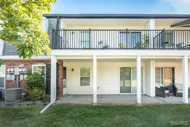 $104,900 | 853 Dumont Place, Unit B, St. Louis, MO 63125