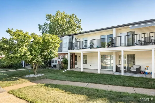 $104,900 | 853 Dumont Place, Unit B, St. Louis, MO 63125