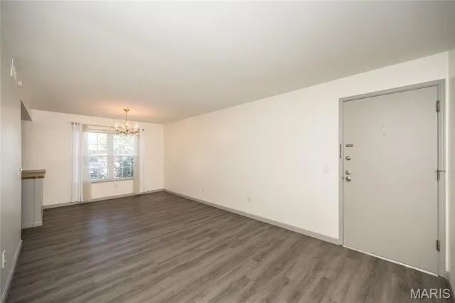 $104,900 | 853 Dumont Place, Unit B, St. Louis, MO 63125