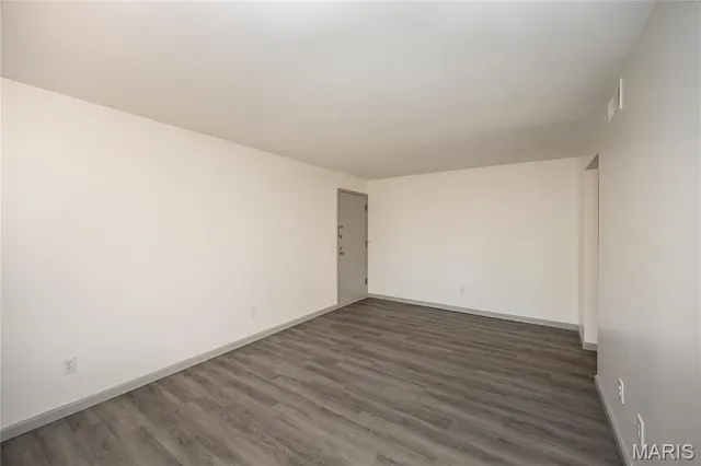 $104,900 | 853 Dumont Place, Unit B, St. Louis, MO 63125