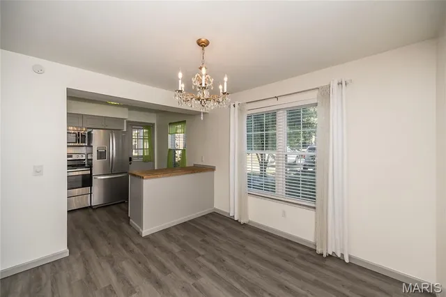 $104,900 | 853 Dumont Place, Unit B, St. Louis, MO 63125