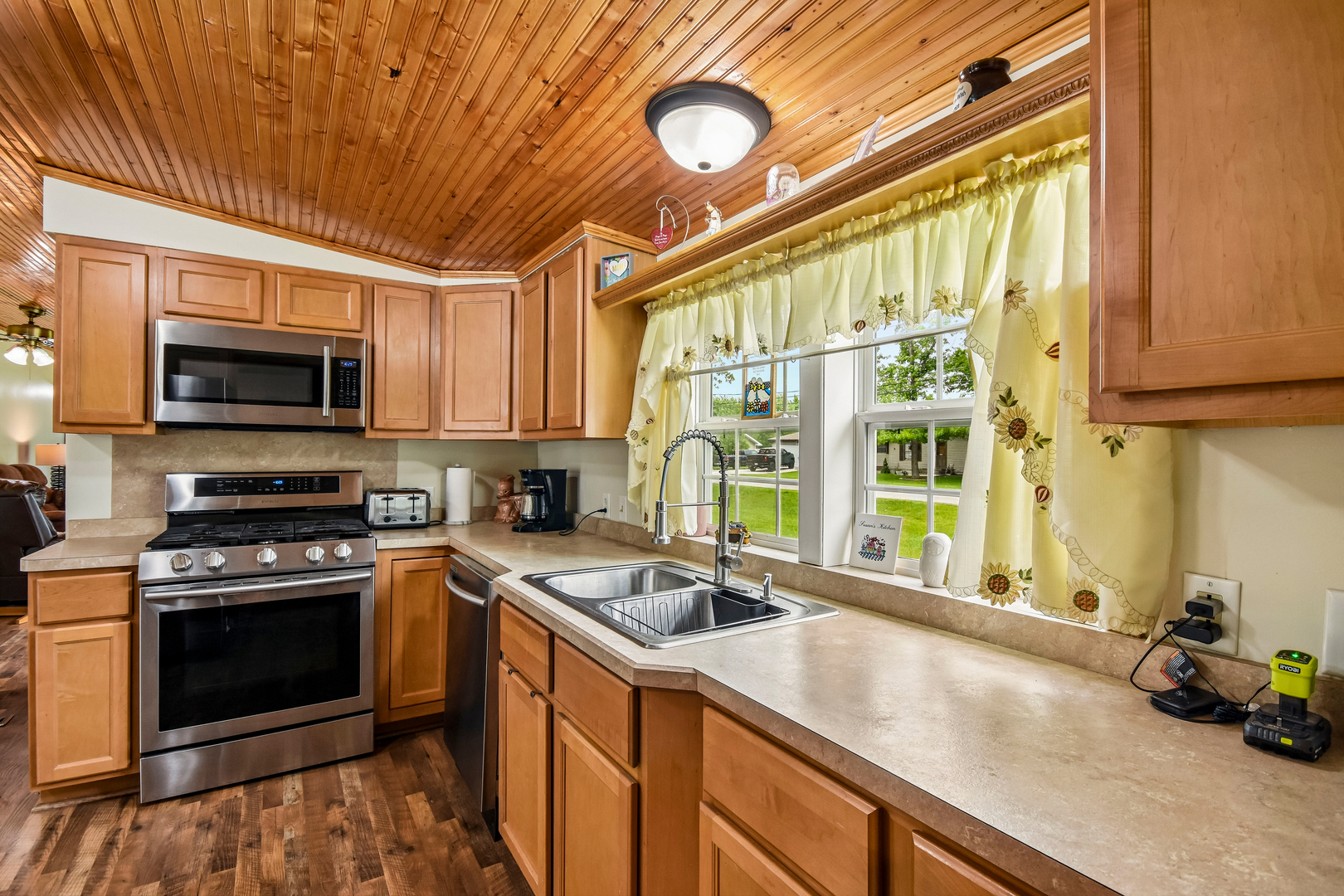 197 East Cermak Road Braidwood, IL 60408 - Photo 15 of 34