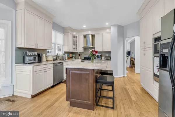 $989,000 | 43553 Dempsey Lane, Chantilly, VA 20152