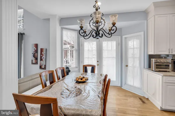 $989,000 | 43553 Dempsey Lane, Chantilly, VA 20152