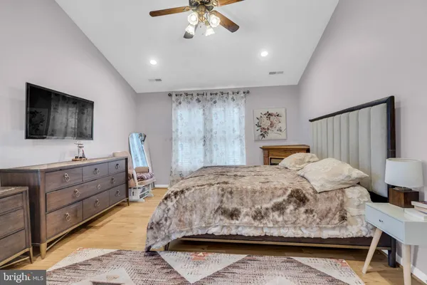 $989,000 | 43553 Dempsey Lane, Chantilly, VA 20152