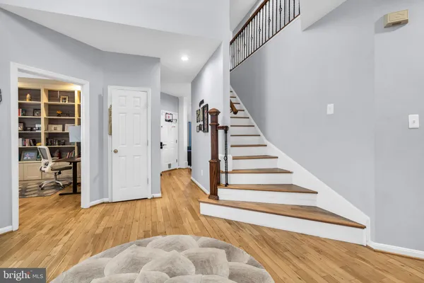 $989,000 | 43553 Dempsey Lane, Chantilly, VA 20152