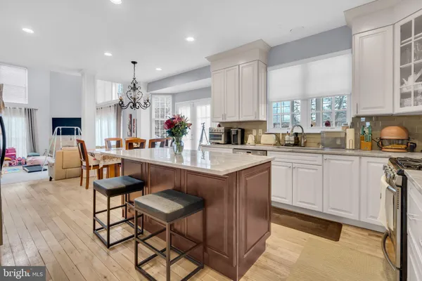 $989,000 | 43553 Dempsey Lane, Chantilly, VA 20152