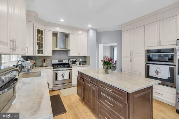 $989,000 | 43553 Dempsey Lane, Chantilly, VA 20152