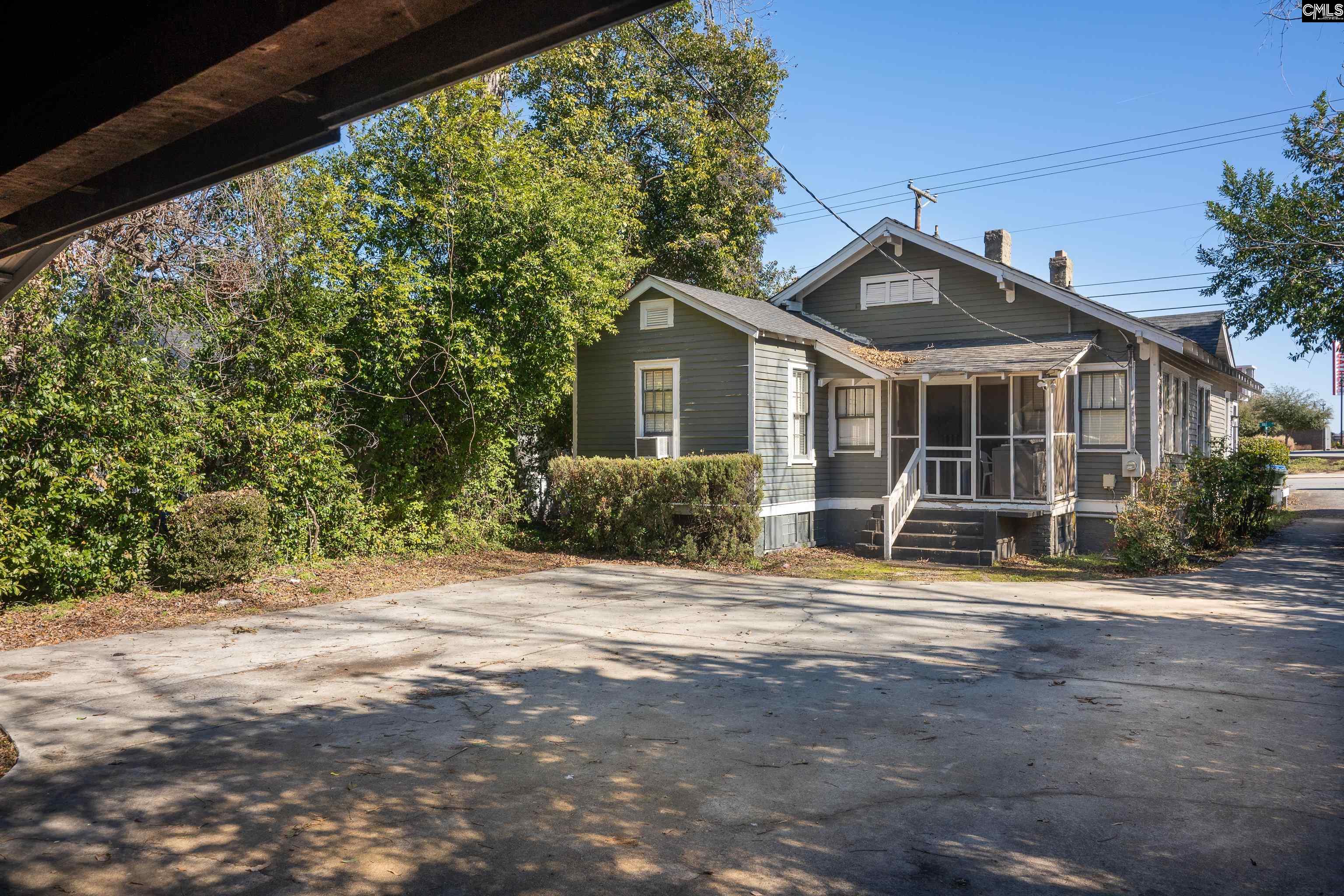 2227 Bull Street Columbia, SC 29201 - Photo 38 of 38 a front view of a house with a yard