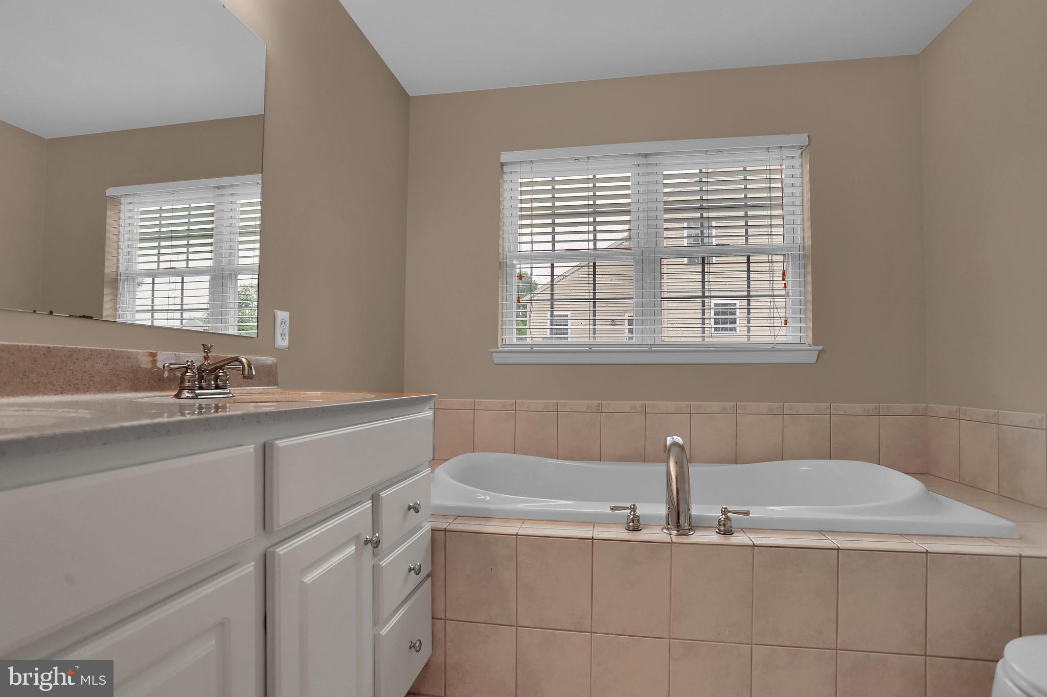 18 Kantner Lane South Reading, PA 19607 - Photo 25 of 35 Master Bathroom