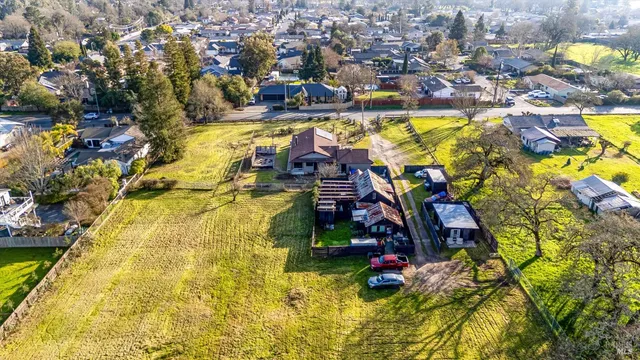 $1,695,000 | 985 Gumview Road, Windsor, CA 95492