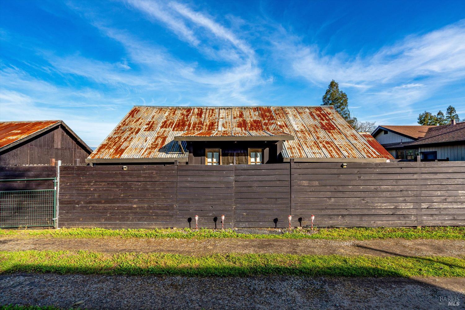 985 Gumview Road Windsor, CA 95492 - Photo 32 of 46